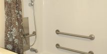 lyceum-apt-interior-bathroom-bathtub